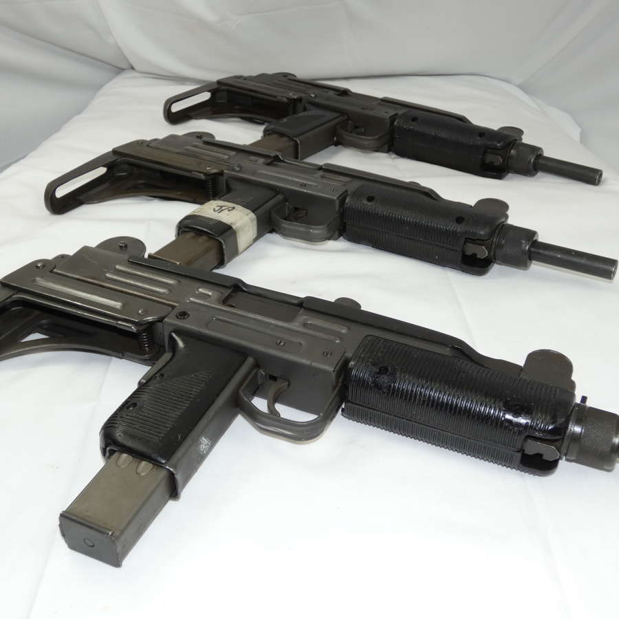 Deactivated And Blank Firing Guns