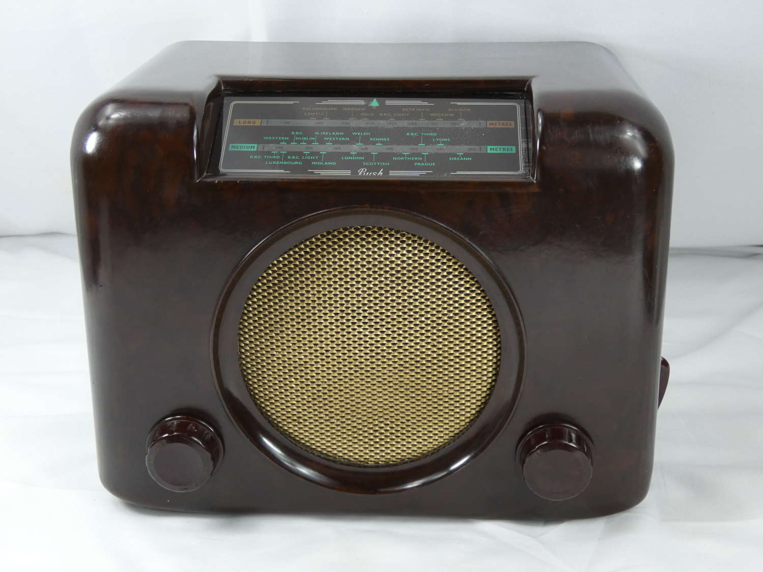 1950s Vintage Bush Bakelite Radio