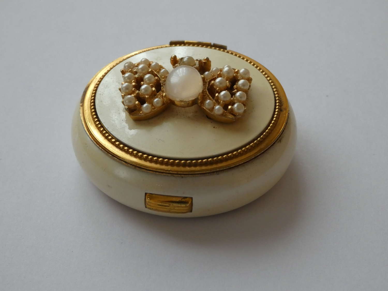 Butterfly Decorated Compact 1950s