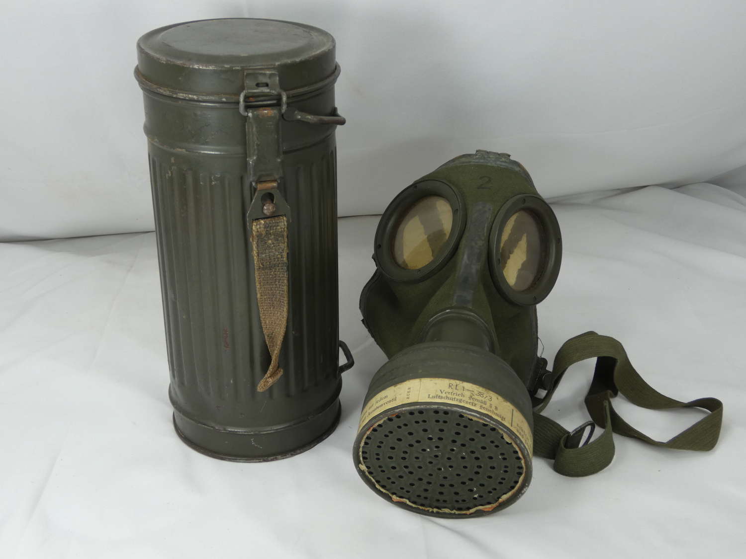 WW2 German Gas Mask And Canister