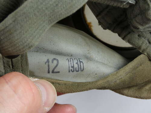 WW2 German Afrika Korps Gas Mask And Canister