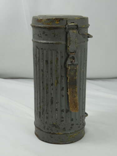 WW2 German Afrika Korps Gas Mask And Canister