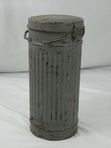 WW2 German Afrika Korps Gas Mask And Canister