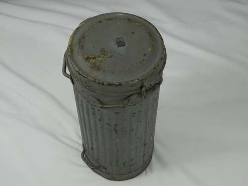WW2 German Afrika Korps Gas Mask And Canister