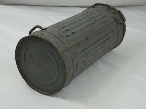 WW2 German Afrika Korps Gas Mask And Canister
