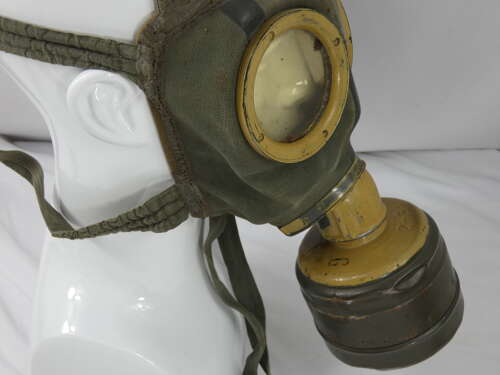WW2 German Afrika Korps Gas Mask And Canister