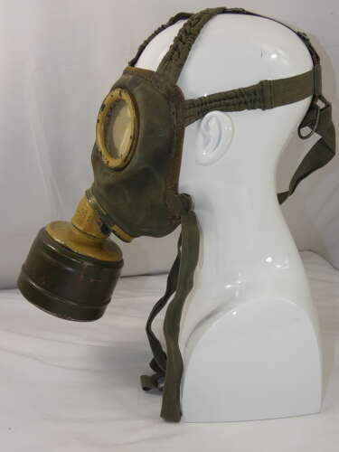 WW2 German Afrika Korps Gas Mask And Canister