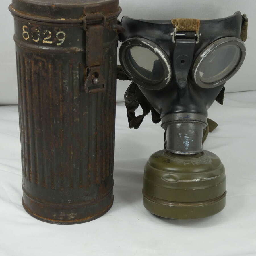 WW2 German Luftwaffe Gas Mask And Canister