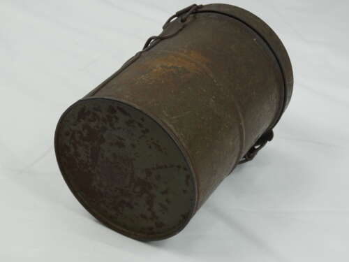 WW1 German Gas Mask And Canister