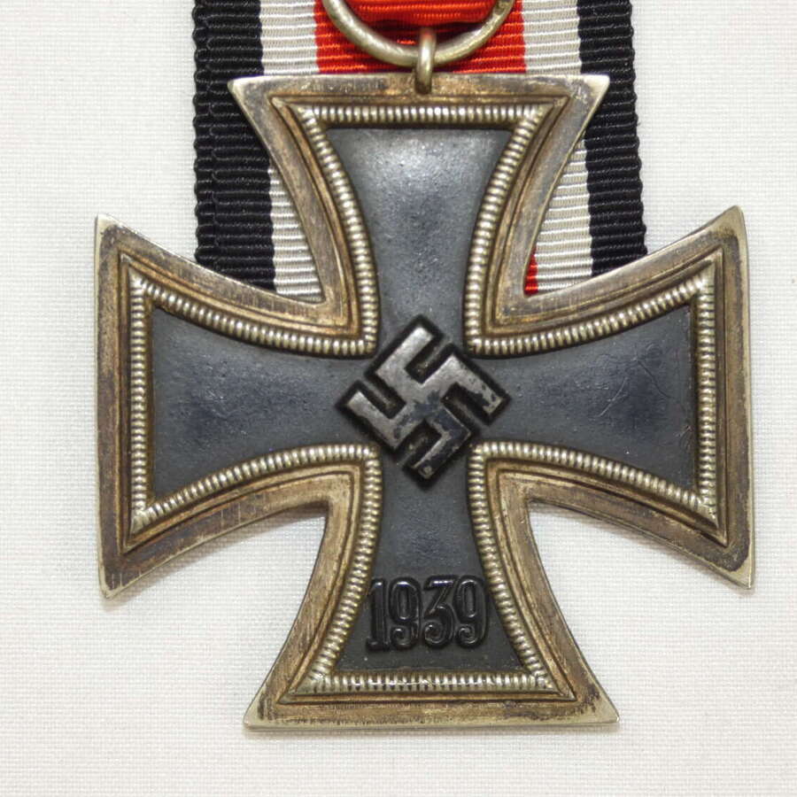 WW2 German Iron Cross 2nd Class ( Julius )