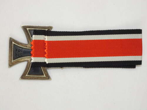 WW2 German Iron Cross 2nd Class ( Julius )