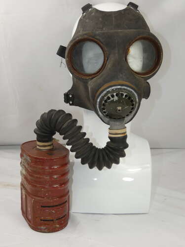 WW2 British Mark 3 Gas Mask Dated 1941
