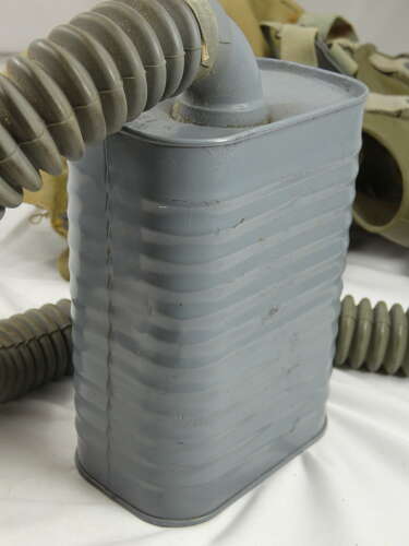 WW2 U.S. Gas Mask Set M2A2