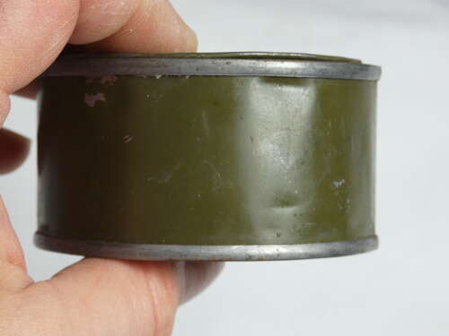 WW2 U.S. Tin Of Dubbing
