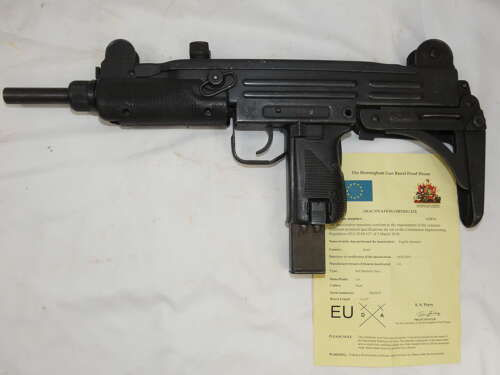 Uzi 9mm Submachine Gun ( Deactivated )