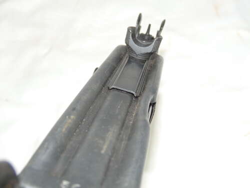 Uzi 9mm Submachine Gun ( Deactivated )