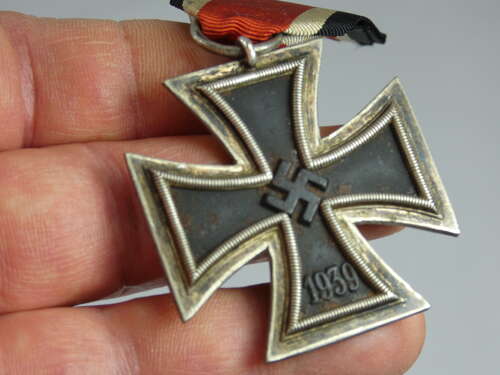 WW2 German Iron Cross 2nd Class ( Hanauer )