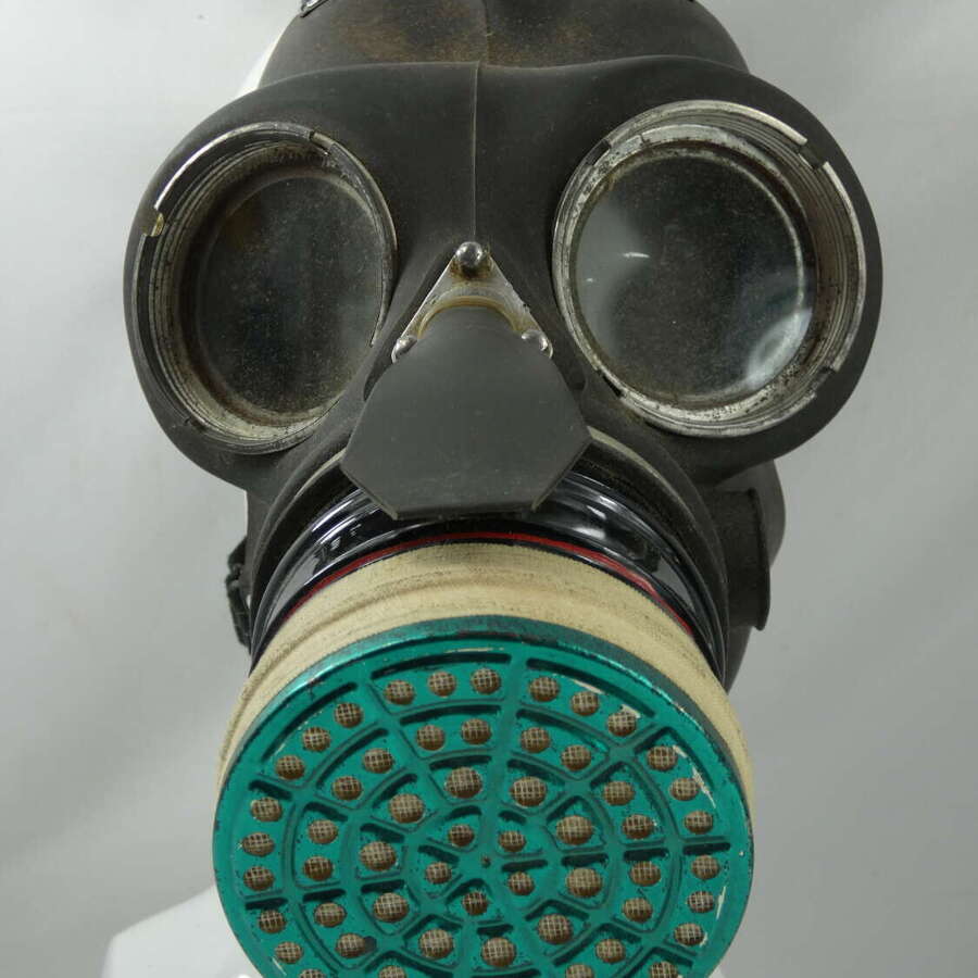 WW2 British Civilian Gas Mask With Canvas Carry Bag