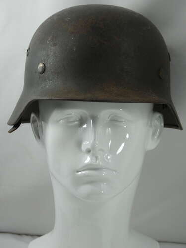 WW2 German Army M.35 Steel Helmet