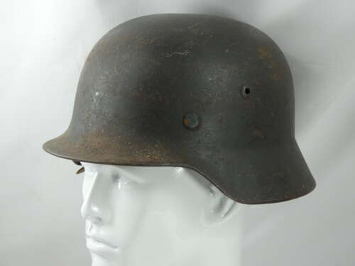 WW2 German Army M.35 Steel Helmet