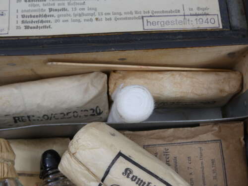 WW2 German Luftwaffe Medic Chest With Items