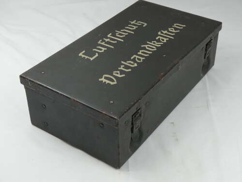 WW2 German Luftwaffe Medic Chest With Items
