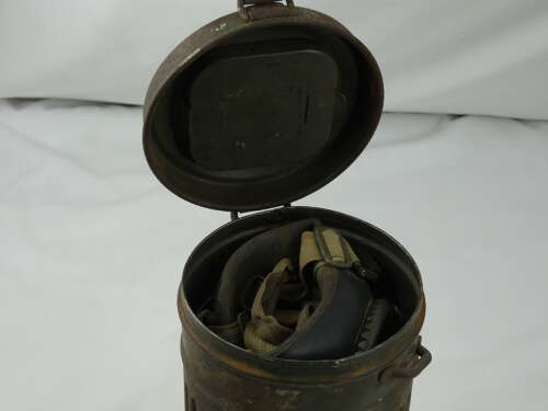 WW2 German Gas Mask And Canister