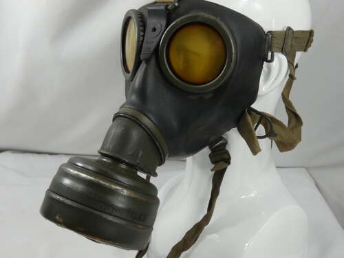 WW2 German Gas Mask And Canister