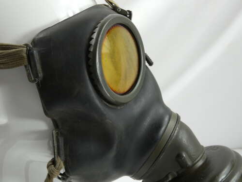 WW2 German Gas Mask And Canister